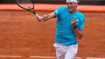 Alexander Zverev in Aktion. (Archivbild) (Foto: Alessandra Tarantino/AP/dpa)