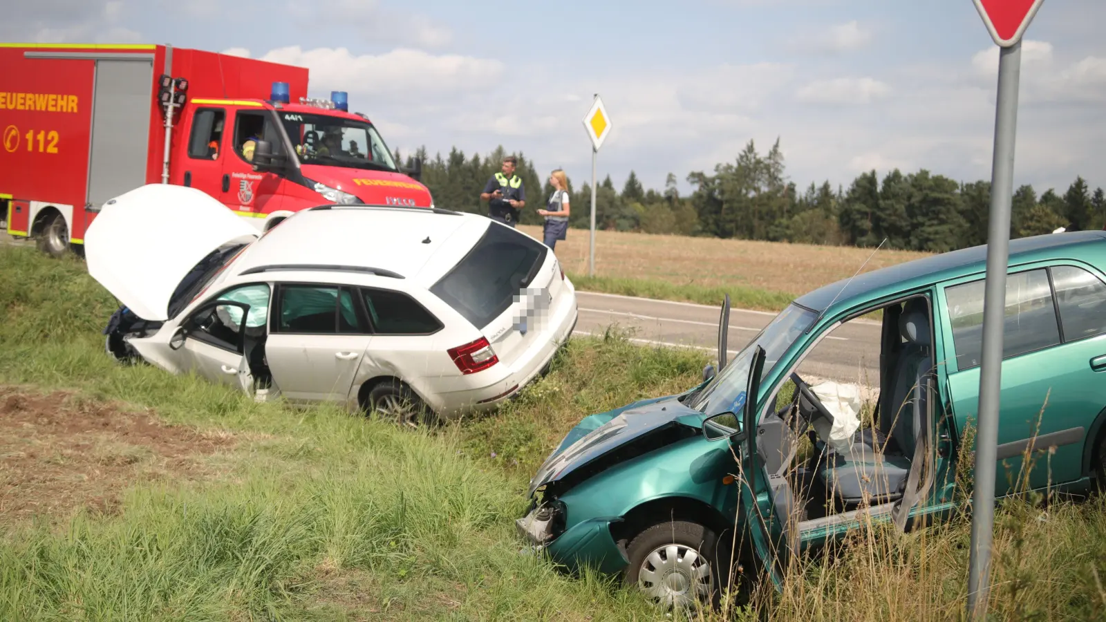 Am Mittwoch gegen Mittag kam es bei Flinsberg im Landkreis Ansbach zu einem Unfall mit zwei Verletzten. (Foto: NEWS5 / Markus Zahn)