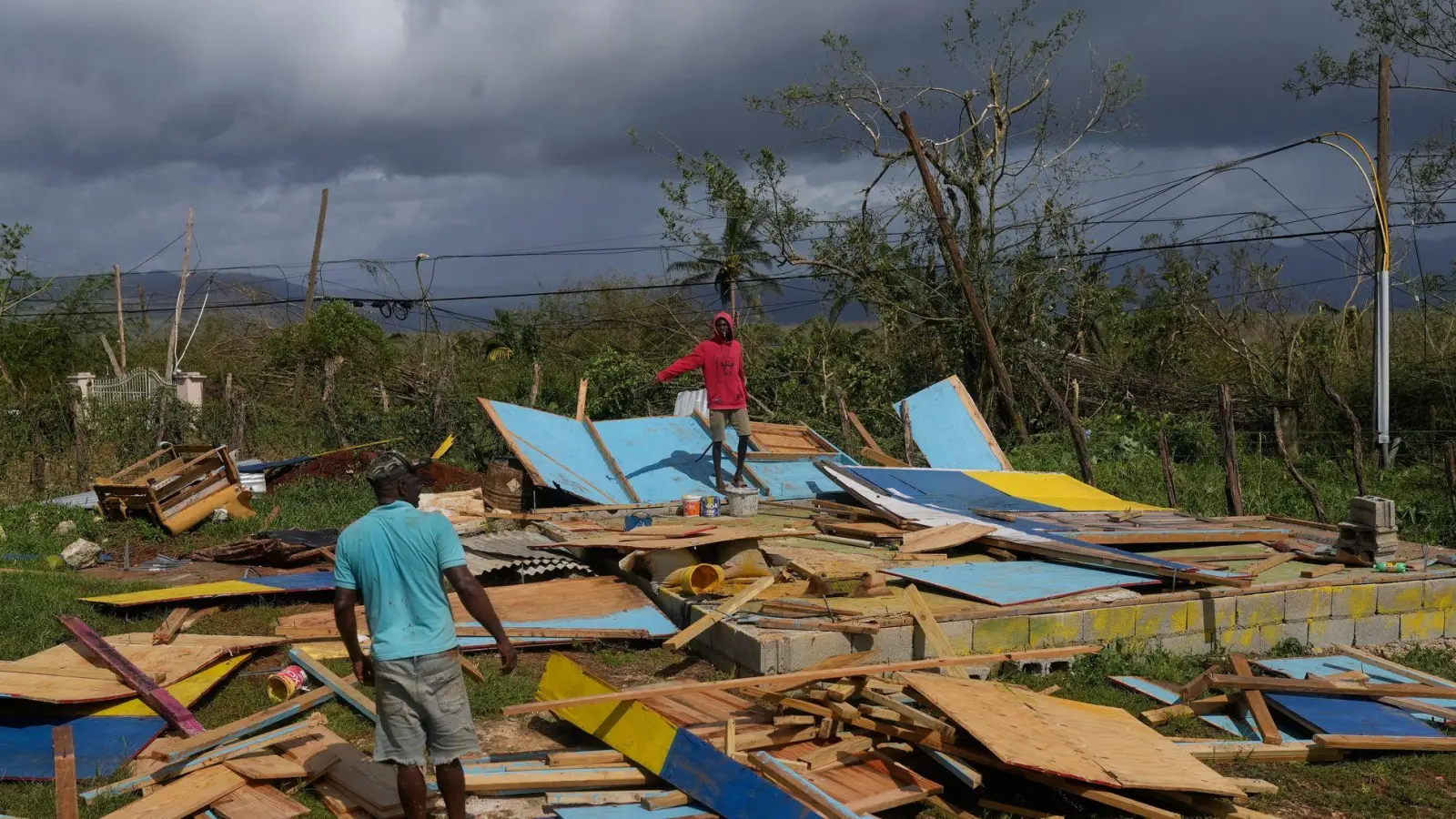 Hurrikan „Melissa“ ist bereits auf Jamaika und Kuba auf Land getroffen.  (Foto: Matias Delacroix/AP/dpa)