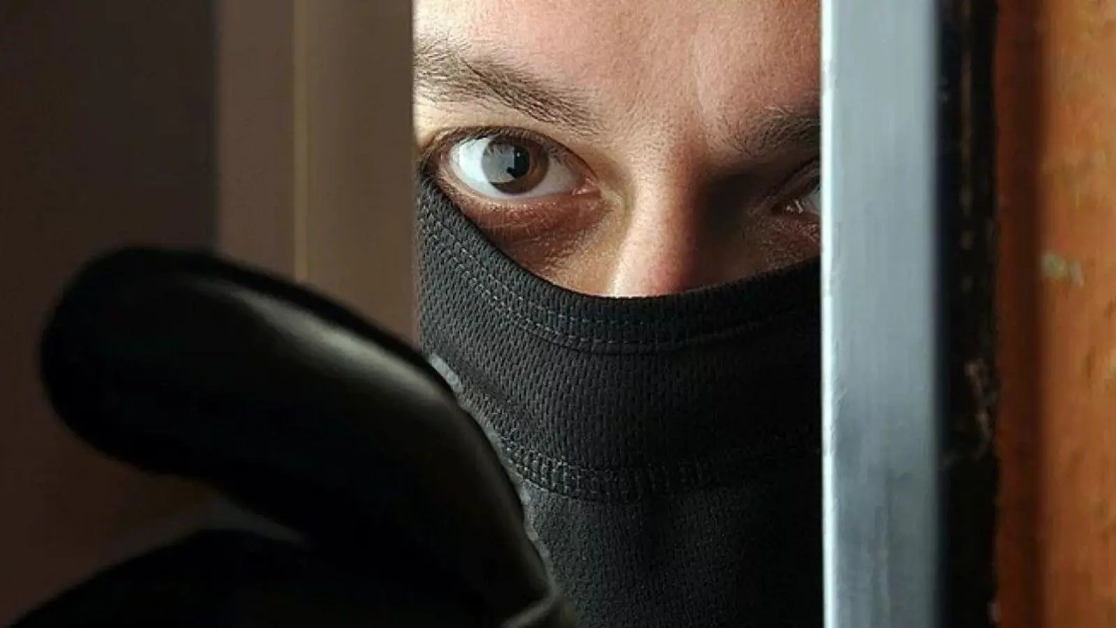 Am Samstag brachen ein oder mehrere Unbekannte in die Kläranlage Schillingsfürst (Landkreis Ansbach) ein. (Symbolbild: polizei-dein-partner.de)