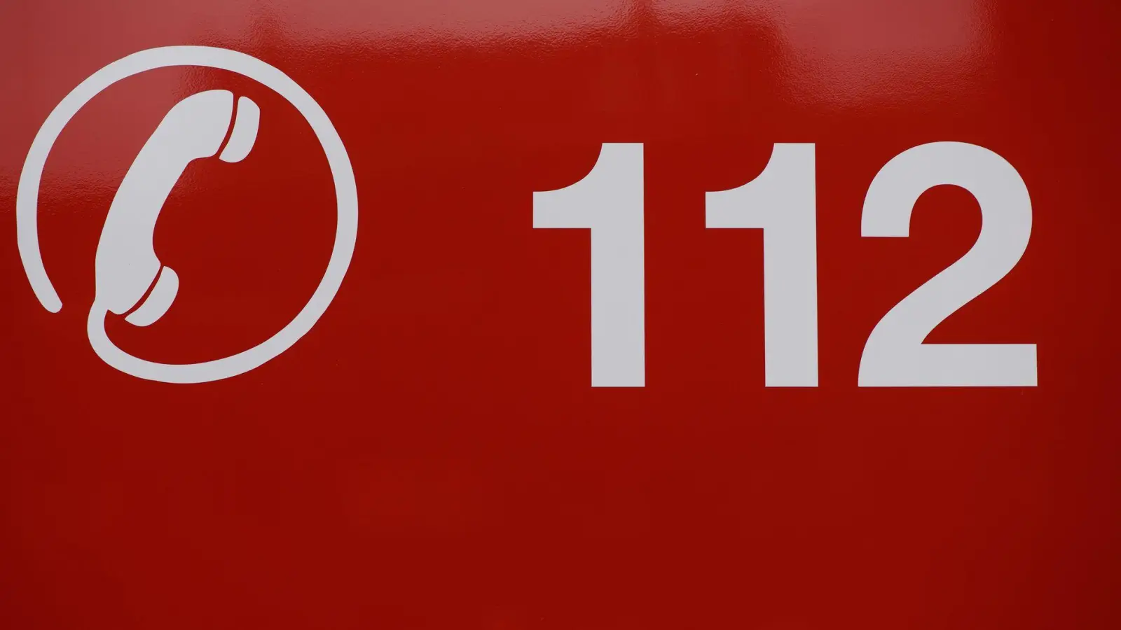 Weil die Frau hilflos wirkt, rückten die Kräfte aus. (Symbolbild) (Foto: Klaus-Dietmar Gabbert/dpa)