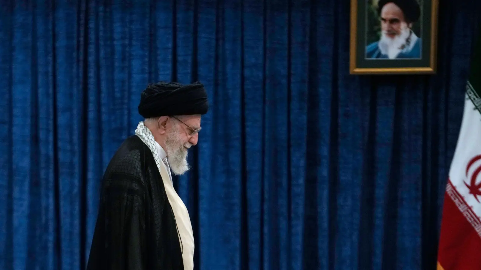 US-Präsident Donald Trump verkündet den Tod von Irans Religionsführer Ajatollah Ali Chamenei. (Archivbild) (Foto: Vahid Salemi/AP)