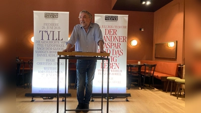 Christian Stückl bringt im Sommer die berühmte Geschichte des Till Eulenspiegel auf die Bühne.  (Foto: Sabine Dobel/dpa)