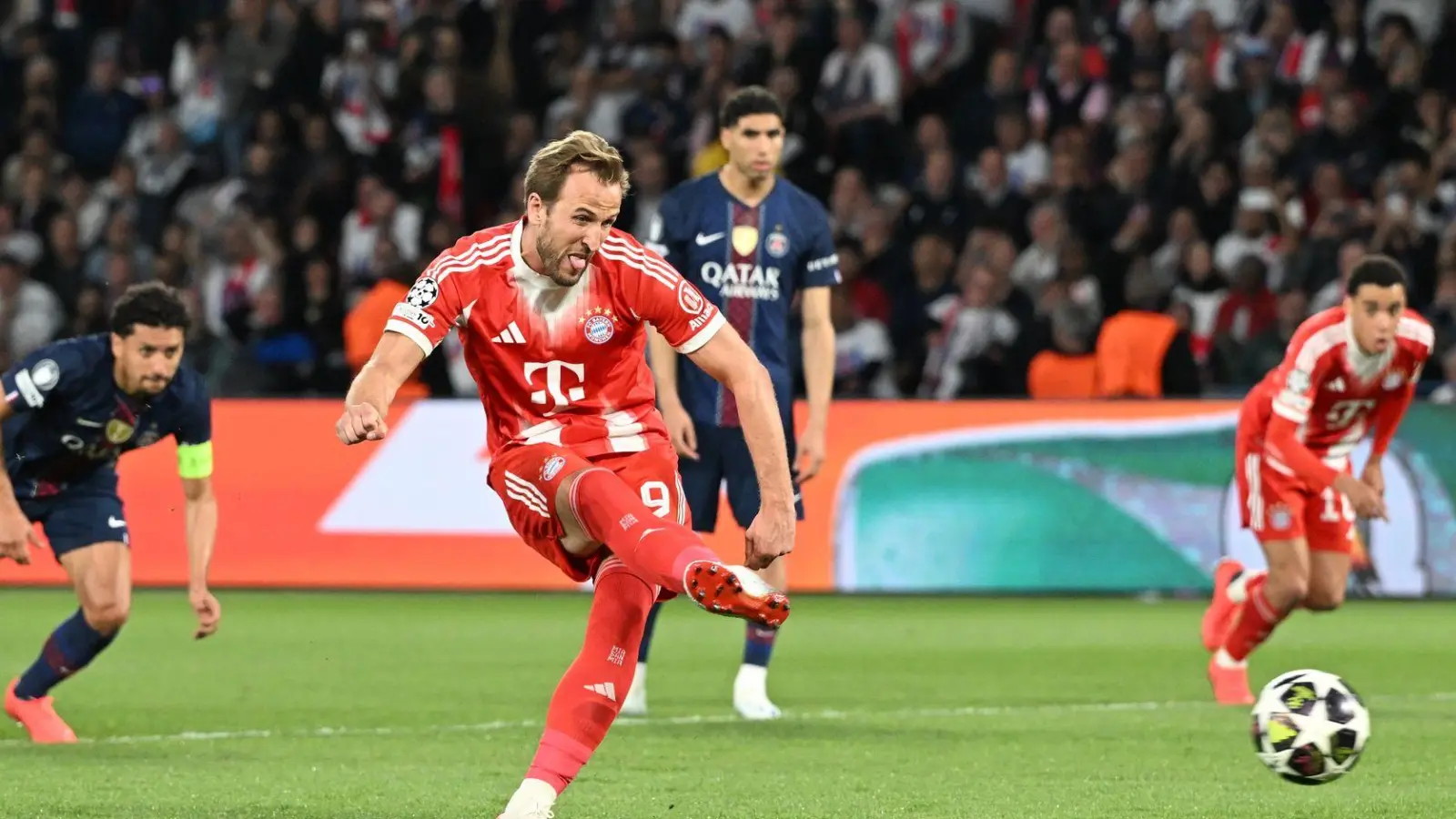 Elfmeter versenkt: Es war das 13. Tor von Harry in dieser Champions-League-Saison.  (Foto: Federico Gambarini/dpa)