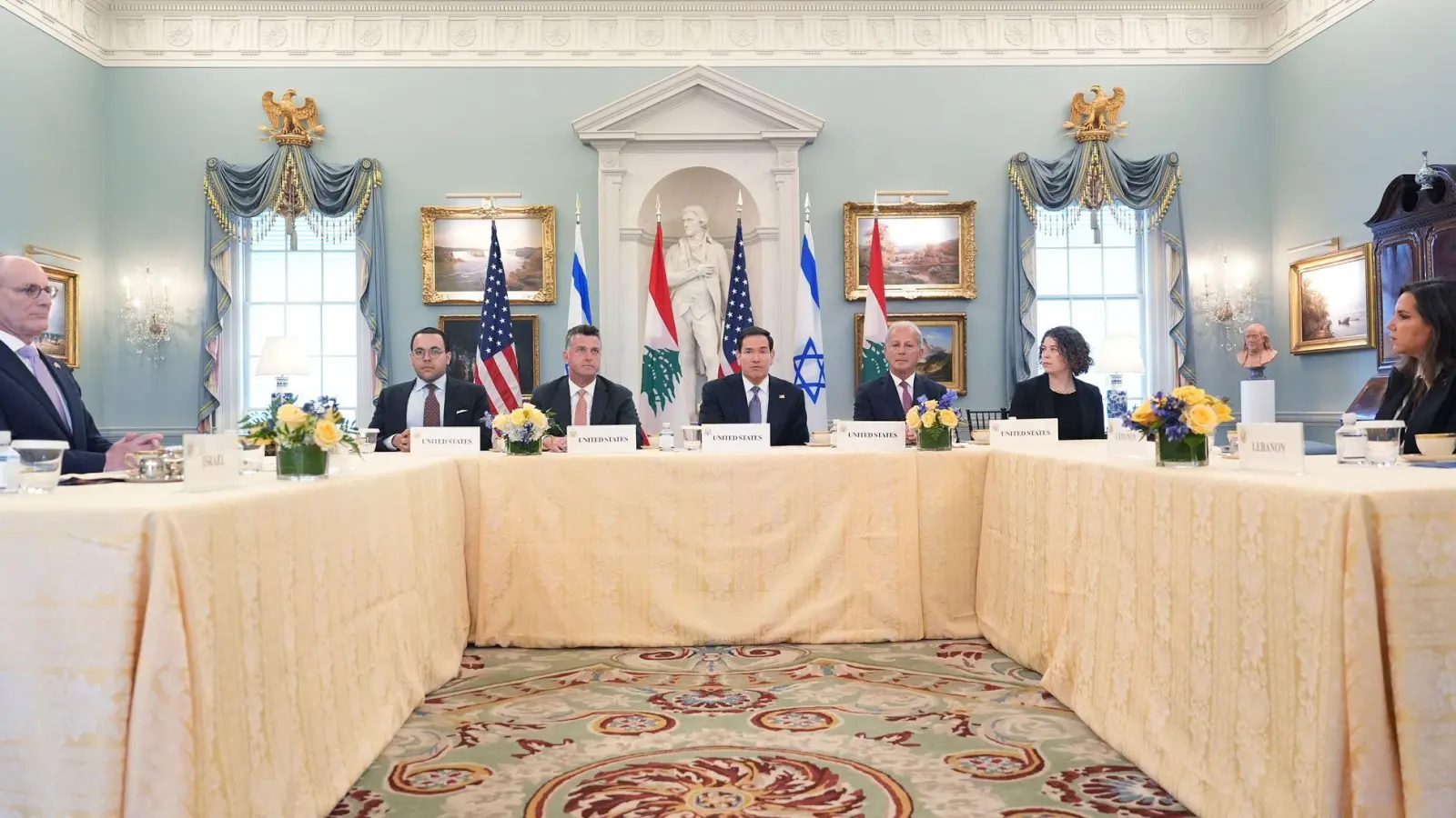 Israel und der Libanon haben sich bei Gesprächen in Washington auf eine Umsetzung der Waffenruhe geeinigt.  (Foto: Jacquelyn Martin/AP/dpa)