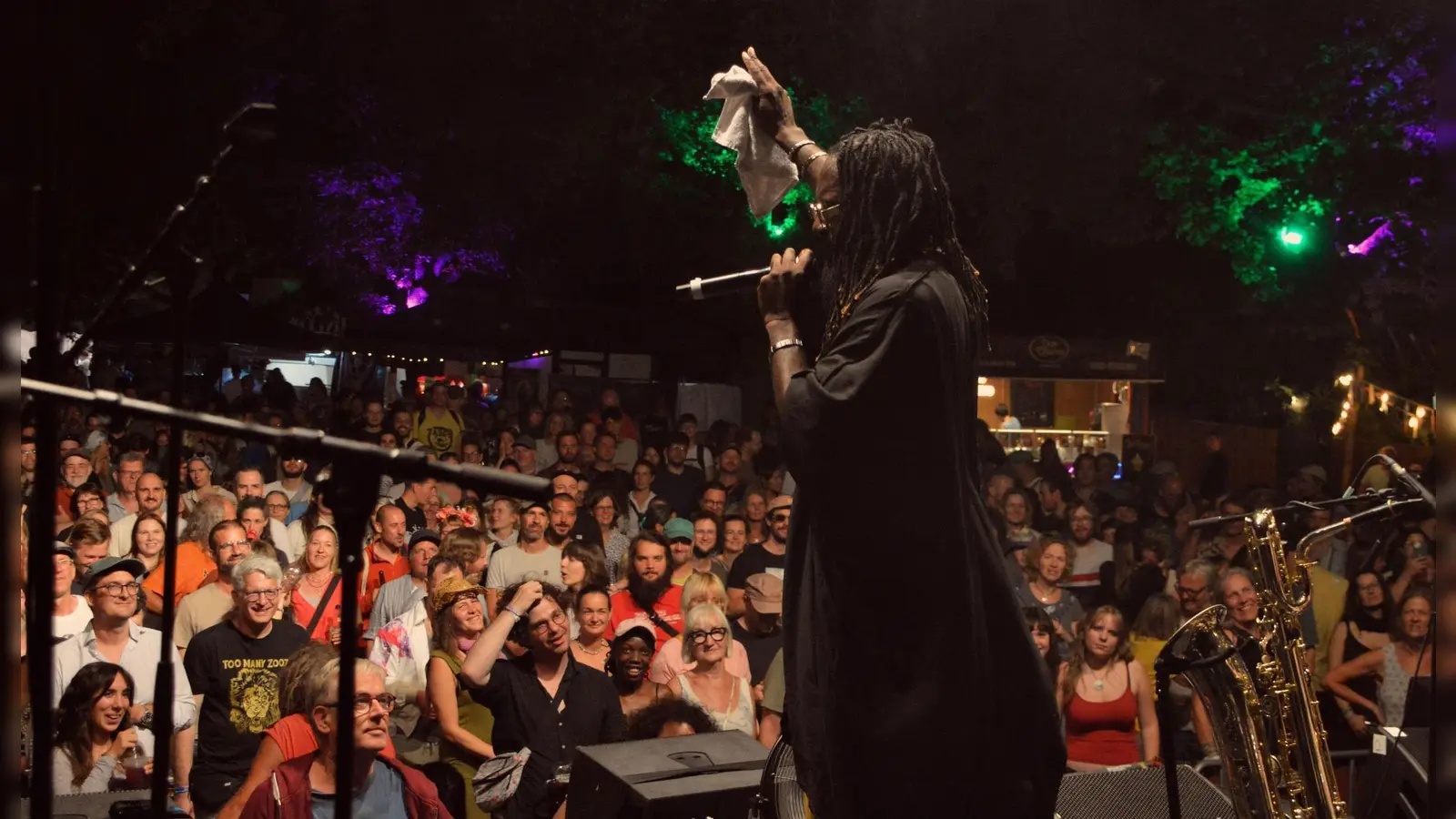 Gute Musik, entspannte Atmosphäre und ein großes Miteinander. Dafür ist das Weinturm Open Air auf dem Bad Windsheimer Plateau bekannt. (Foto: Johannes Zimmermann)