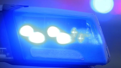 Nach dem Unfall auf der A9 laufen die Ermittlungen zur Ursache und zur Identität des verunglückten Autofahrers. (Symbolbild) (Foto: Karl-Josef Hildenbrand/dpa)