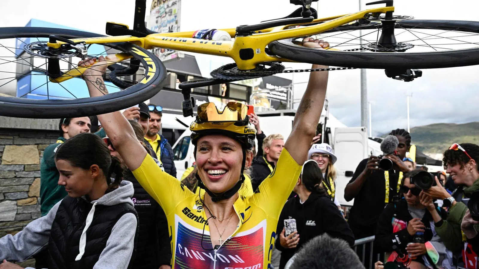 Katarzyna Niewiadoma ist die Siegerin der Tour de France der Frauen. (Foto: Julien De Rosa/AFP/dpa)