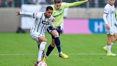 Elversberg verliert gegen Hertha. (Foto: Uwe Anspach/dpa)