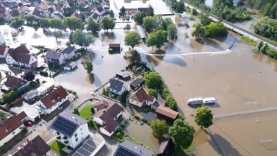 Das Risiko für Hochwasser wie hier im vorigen Sommer im oberbayerischen Reichertshofen ist laut der Deutschen Umwelthilfe in Bayern besonders groß. (Archivbild) (Foto: Sven Hoppe/dpa)