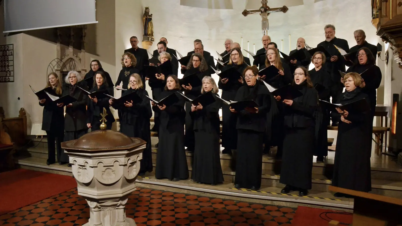 Sang für das Förderzentrum St. Laurentius: der Amadeus-Chor Neuendettelsau. (Foto: Yvonne Neckermann)