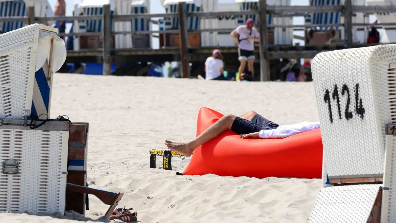 Schon Ende Mai fühlt es sich an wie im Hochsommer.  (Foto: Bodo Marks/dpa)