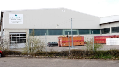 „Allspan German Horse“ ist spezialisiert auf die Herstellung und den Vertrieb von Einstreuprodukten auf Holzbasis. Das Unternehmen nutzt hierzu das Restholz aus der Holzindustrie wie beispielsweise in Wilburgstetten von der benachbarten Rettenmeier Holding AG. (Foto: Lisa-Maria Liebing)