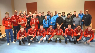 Einmal jährlich werden in Wilburgstetten verdiente Personen des Gemeindelebens oder aus den Vereinen für ihr Engagement durch die Gemeinde geehrt. (Foto: Peter Tippl)