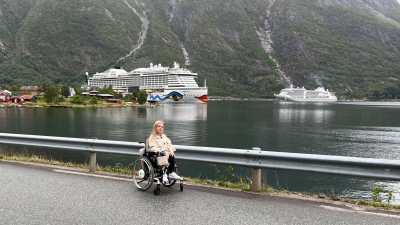 Lilli Schickel liebt Reisen - von ihrer Krankheit lässt sie sich dabei nicht einschränken. (Foto: diese.lilli/Instagram/dpa-tmn)