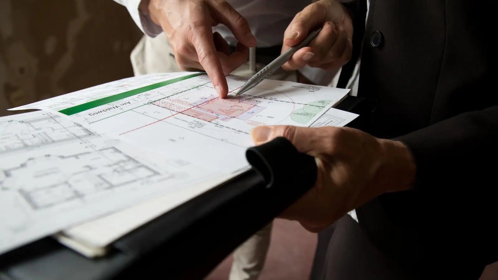 Vorausschauend planen: Ein durchdachter Grundriss kann den Wohnkomfort im Alter sichern. (Foto: Christin Klose/dpa-tmn)