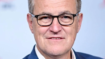 Äußert sich nach Spekulationen über Sportvorstand Max Eberl: Bayern-Chef Jan-Christian Dreesen. (Foto: Britta Pedersen/dpa)