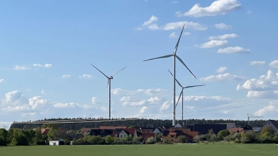 In und nah bei Dietenhofen drehen sich bereits fünf Windräder, vier neue entstehen gerade und ein weiteres Projekt zeichnet sich ab. (Foto: Yvonne Neckermann)