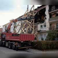 Am Tag nach dem Unglück fanden die Einsatzkräfte zwei Leichen.  (Foto: Tizian Gerbing/dpa)