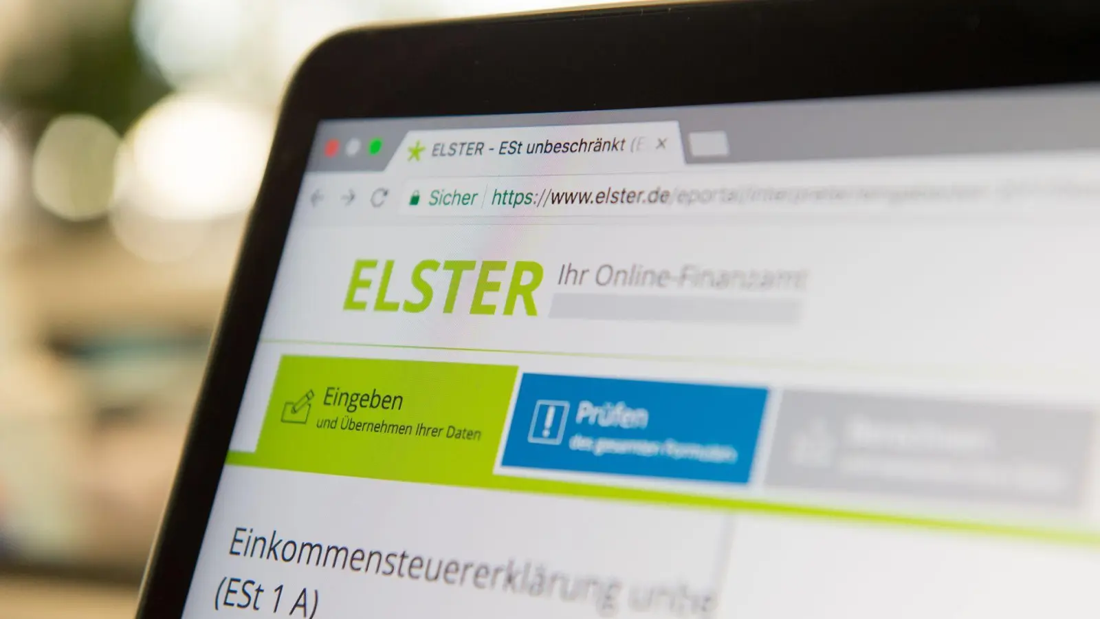 Digitale Steuererklärung abgeschickt, aber nie angekommen? Genau das kann in Einzelfällen passieren. (Foto: Robert Günther/dpa-tmn)