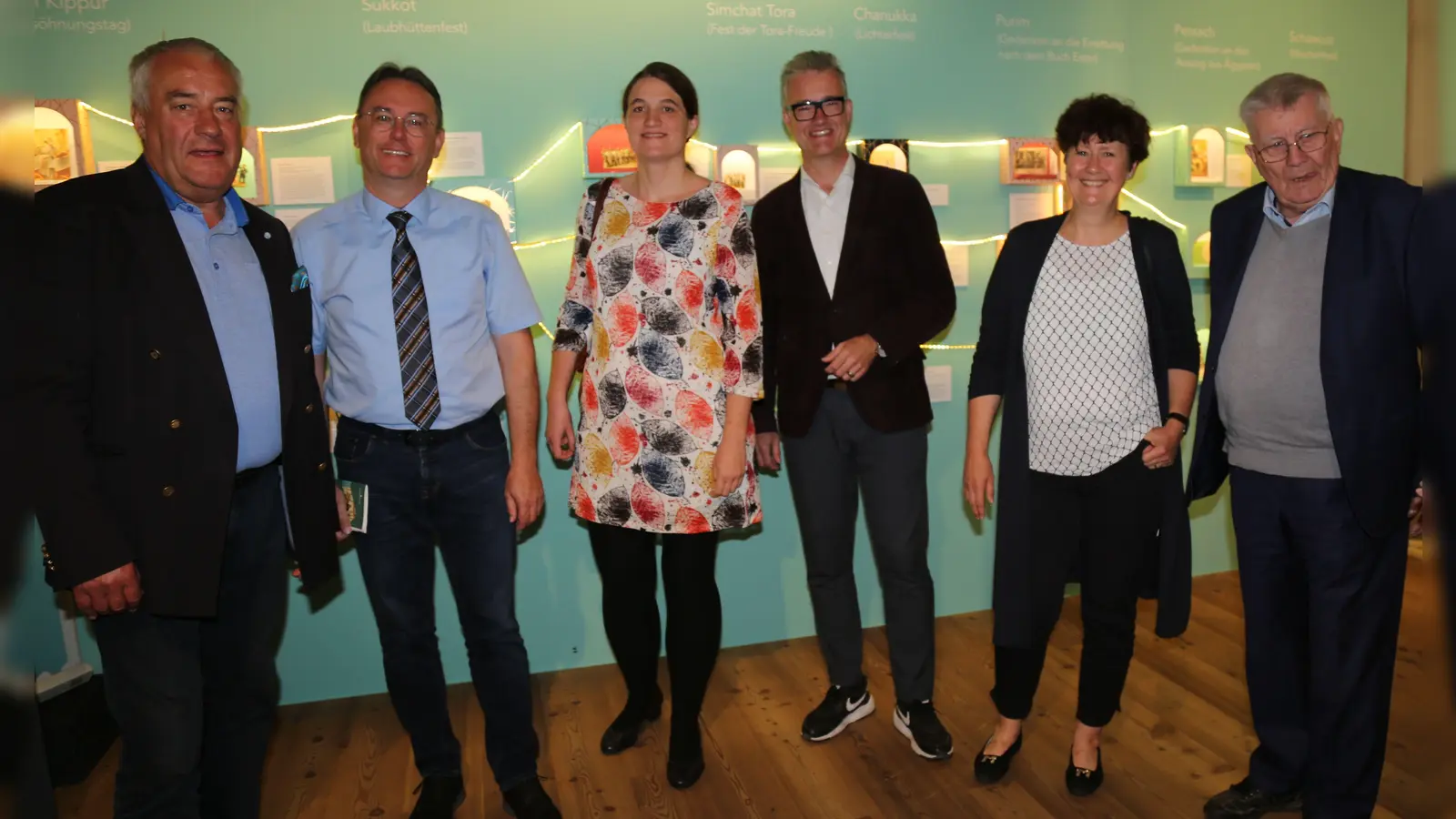 Eröffneten die neue Ausstellung im Fränkischen Museum (von links): Dr. Ludwig Spaenle, Herbert Lindörfer, Dr. Uta Karrer, Patrick Ruh, Monika Berthold-Hilpert und Professor Dr. Peter Kuhn. (Foto: Martina Kramer)