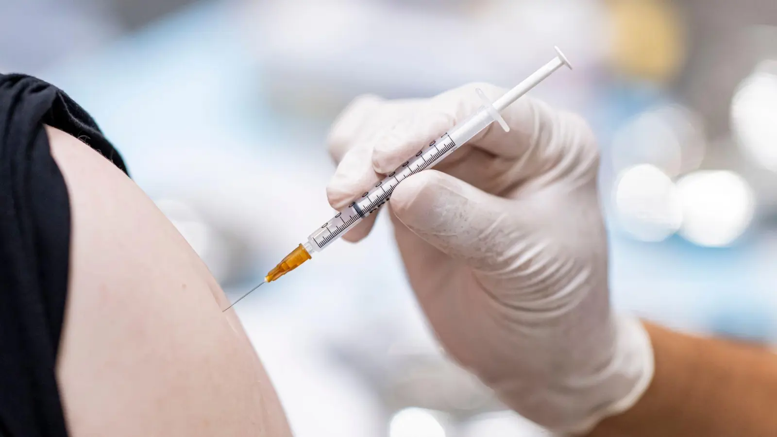 EU-Behörde rät zu unverzüglicher Grippe-Impfung (Foto: Fabian Sommer/dpa)