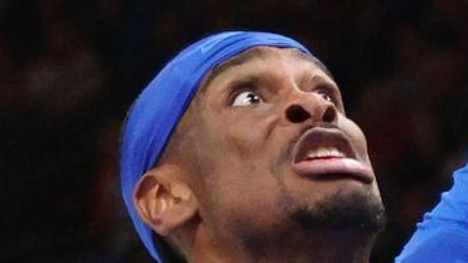 Oklahomas Shai Gilgeous-Alexander (M) erzielte 34 Punkte gegen die Spurs.  (Foto: Nate Billings/AP/dpa)