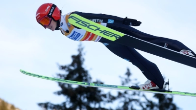 Katharina Schmid auf ihrer Heimschanze. (Foto: Karl-Josef Hildenbrand/dpa)