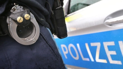 Die Polizei konnte zwei Männer festnehmen. (Symbolbild) (Foto: Karl-Josef Hildenbrand/dpa)