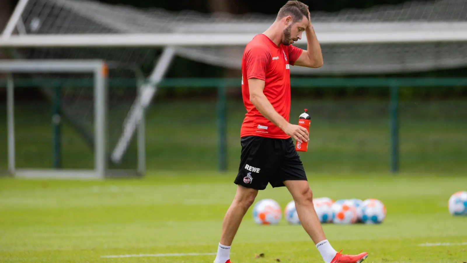 Noch kein Comeback beim 1. FC Köln: Mark Uth.  (Foto: Rolf Vennenbernd/dpa)