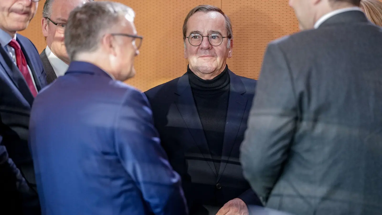 Verteidigungsminister Boris Pistorius (SPD) im Kabinett (Foto: Kay Nietfeld/dpa)