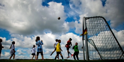 Viele Talente schaffen es in den Fußballvereinen nicht in die erste Mannschaft. Da ist die SpVgg Ansbach keine Ausnahme. (Foto: picture alliance / dpa)
