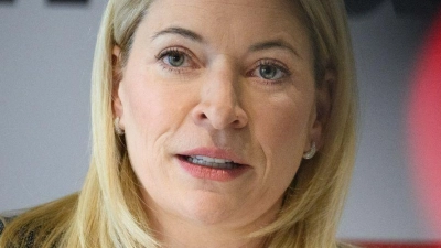 Bahnchefin Evelyn Palla würde dem eigenen Konzern die Schulnote 3 geben. (Archivbild) (Foto: Bernd von Jutrczenka/dpa)