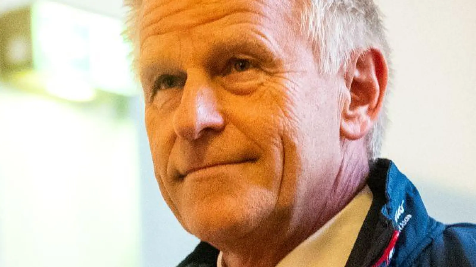 Hafenchef Meier sagte im Prozess zu Kontakten aus, die er vermittelte. (Foto: Daniel Bockwoldt/dpa)