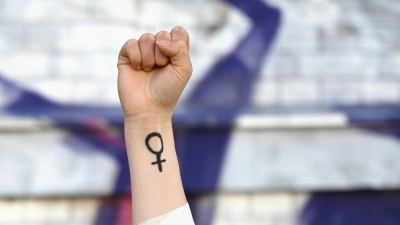 Stärkt das Selbstbewusstsein: Kampfsport und Verteidigungskurse fördern sicheres Auftreten. (Foto: Elisa Schu/dpa/dpa-tmn)