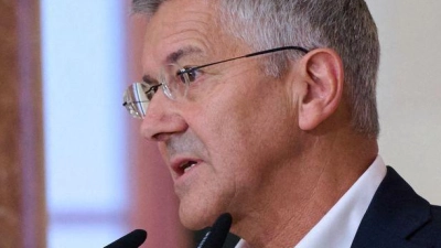 Herbert Hainer nutzt den Empfang in der Staatskanzlei zu einem Appell. (Foto: Sven Hoppe/dpa)