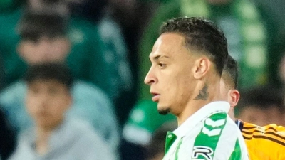 Bayern wollte ihn, doch Stürmer Antony ging 2025 zu Betis Sevilla. (Archivbild) (Foto: Jose Breton/AP/dpa)