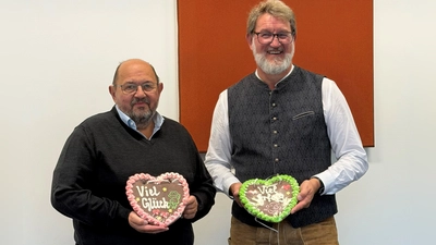 Stabwechsel bei den Gartenschauen: Markus Högl (rechts) folgt auf Gerhard Zäh, der die Bayerische Landesgartenschau GmbH sechs Jahre lang geführt hat. (Foto: ByLGS)