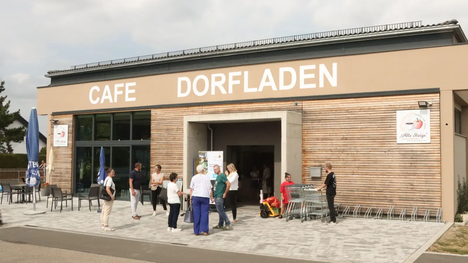 Der Dorfladen von Neusitz mit Café. (Foto: Mathias Neigenfind)
