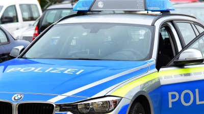 Eine zufällig vorbeikommende Polizeistreife nahm sich des Schwerstverletzten an. (Symbolbild: Jim Albright)