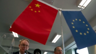 Die EU-Handelskammer in China fordert von Peking, Reformen tatsächlich umzusetzen statt diese nur zuzusagen. (Archivbild) (Foto: Ng Han Guan/AP/dpa)