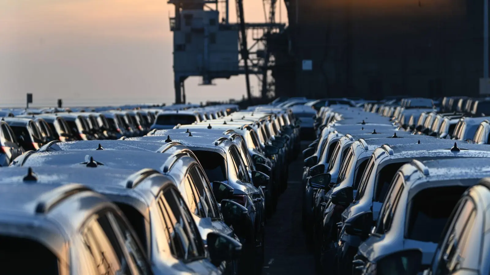 Das Mercosur-Abkommen soll unter anderem Autoherstellern bessere Exportchancen ermöglichen. (Archivbild) (Foto: Lars Penning/dpa)