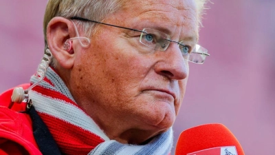 Michael Trippel ist seit vielen Jahren Stadionsprecher beim 1. FC Köln. (Archivbild) (Foto: Rolf Vennenbernd/dpa)