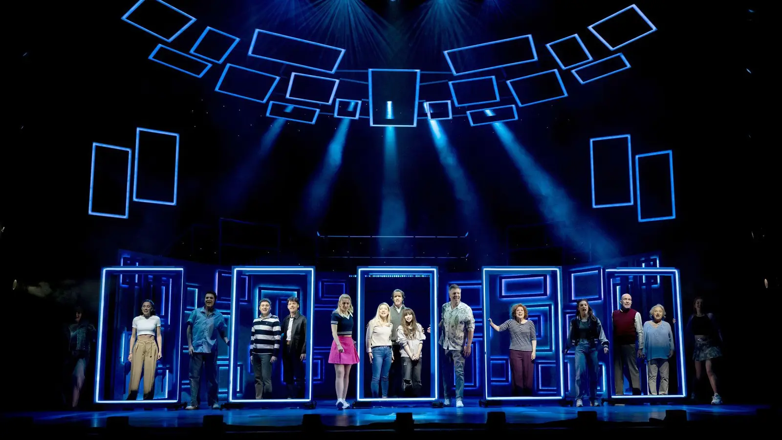 „Komm mit mir ins „Abenteuerland”“ - Das Pur-Musical startet seine Tournee in München. (Foto: Sven Hoppe/dpa)