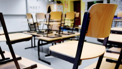 Wegen der Glatteisgefahr bleiben Schulen in NRW am Montag landesweit geschlossen. (Symbolbild) (Foto: Caroline SeidSeidel-Dißmannel/dpa)