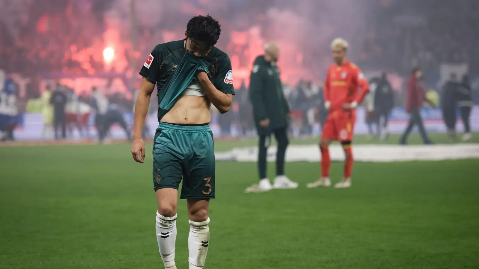 Hohe Geldstrafe für Werder Bremen. (Foto: Christian Charisius/dpa)