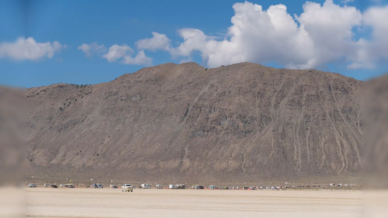 Das Burning Man-Festival zieht Besucher aus aller Welt an (Foto: Monique Sady/AP)