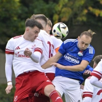 Moritz Herboldsheimer (links, hier in der Vorsaison) erzielte das erste Ligator für den TSC Neuendettelsau. (Foto: Martin Rügner)
