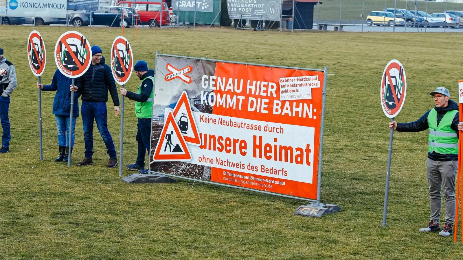 Anwohner sorgen sich um die Zerstörung der Natur durch den Neubau. (Archivfoto)  (Foto: Uwe Lein/dpa)