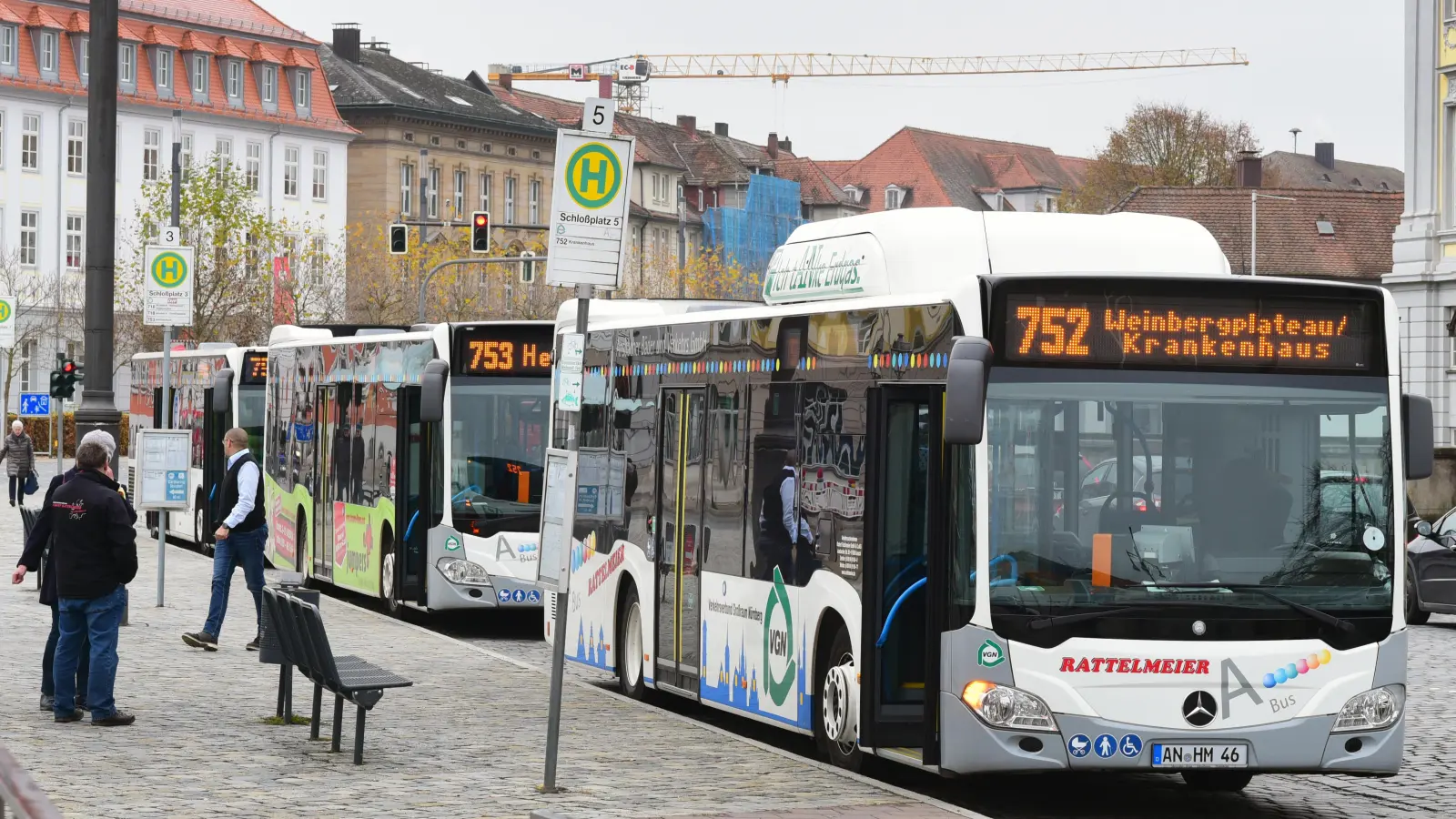 Mit 2,15 Millionen Euro muss die Stadt heuer das Defizit ausgleichen, das die städtischen Buslinien einfahren. In den kommenden Jahren werden die Zahlungen auf vier Millionen Euro anwachsen. (Archivfoto: Jim Albright)